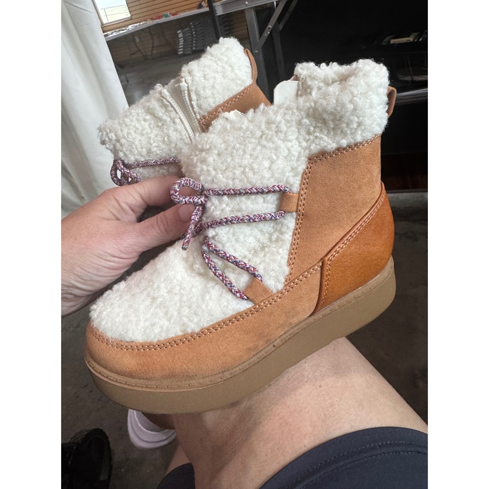Target Faux Fur Sherpa Ankle Boots Tan White Lace Up Zip Winter Shoes Size 12